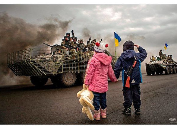 Полицейские вывезли всех детей из двенадцати прифронтовых населенных пунктов Донецкой области – Клименко