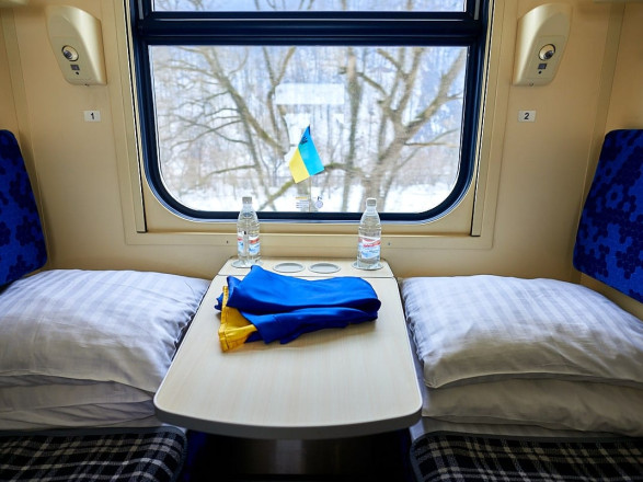 "Укрзализныця" предупредила о задержке прибытия ряда поездов в Киев
