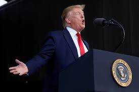 Трампу пригрозили импичментом из-за разговора с Зеленским