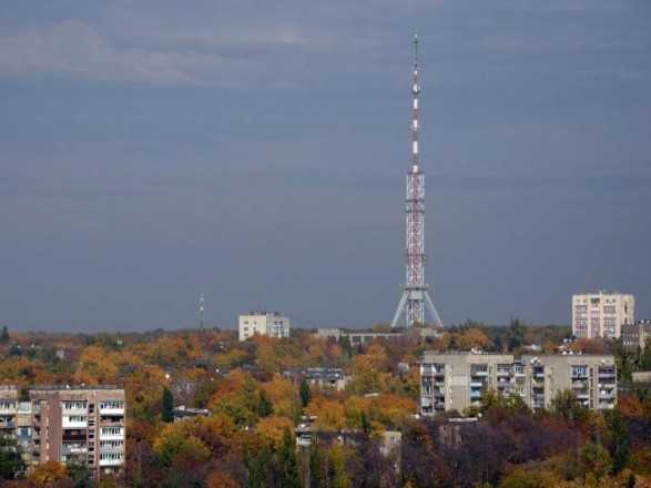 У Харкові окупанти обстрілами пошкодили телевежу: трансляцію зупинено