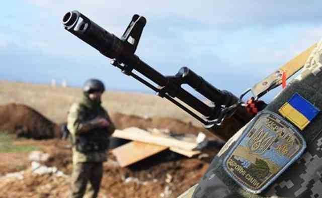 На Донбассе боевики ранили трех украинских бойцов