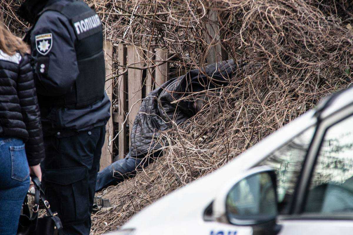 В Киеве найден труп сотрудника Администрации президента. Первые подробности и фото 18+