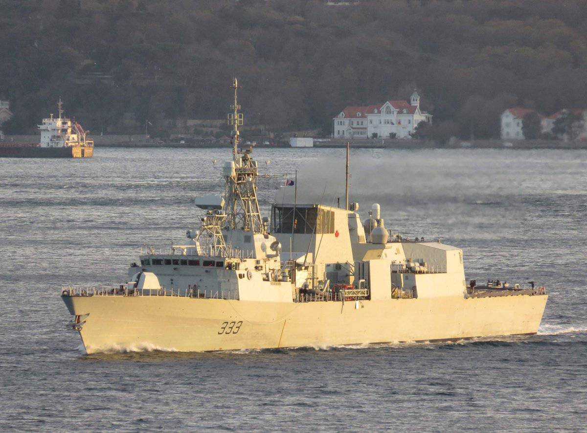 Опубликованы кадры захода в Черное море кораблей НАТО