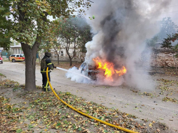 рф ударила по Купянску управляемой авиабомбой: повреждены жилые дома