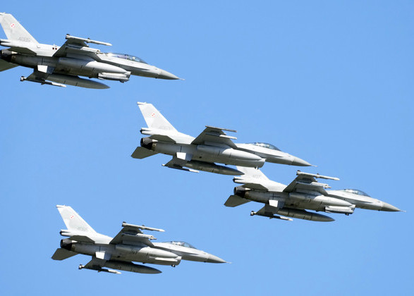 В США украинские пилоты начали летную подготовку на F-16