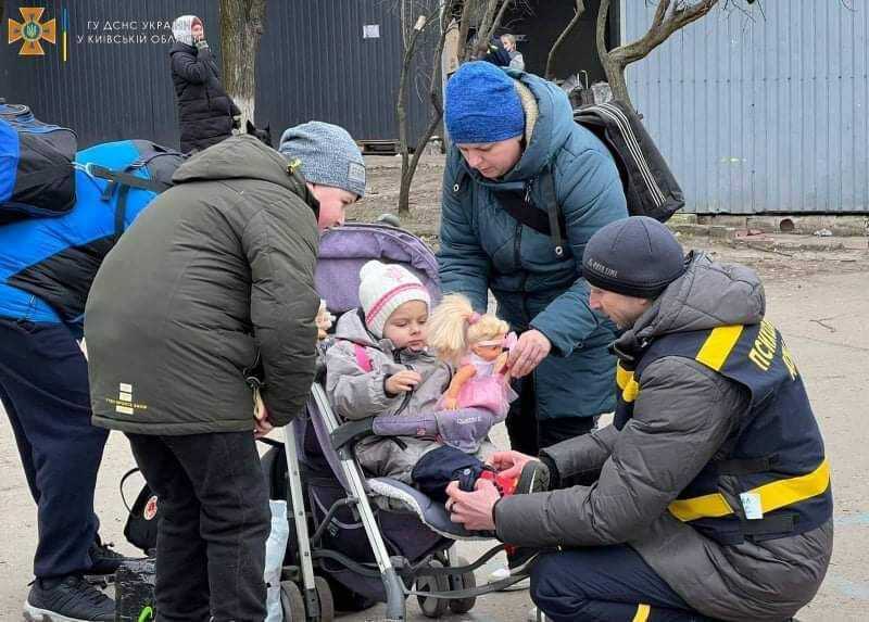 В Бучі триває евакуація населення