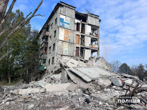 В Авдеевке под завалами многоэтажки находится мужчина - МВД