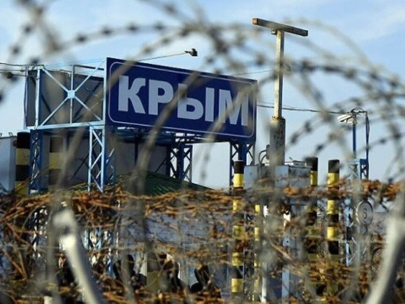 В оккупированном Севастополе заявили о "работе ПВО" и падении обломков