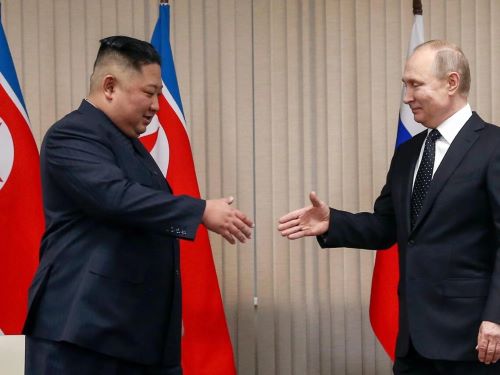 Северная Корея предоставляет россии артиллерию для войны в Украине — CBS News