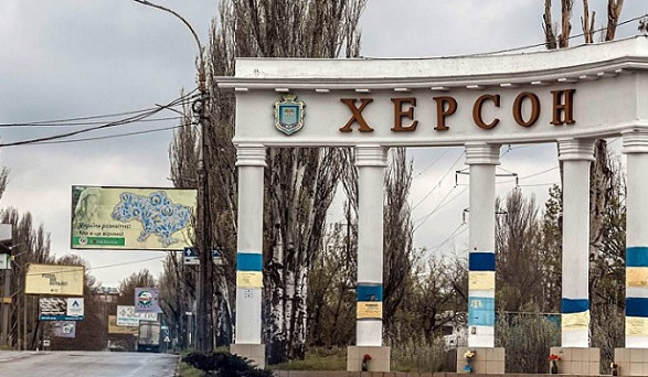 Мощный взрыв прогремел в Херсоне: в некоторых районах пропало электричество, есть перебои с водой