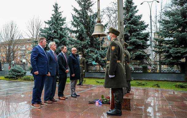 Делегація американського Конгресу відвідала Україну