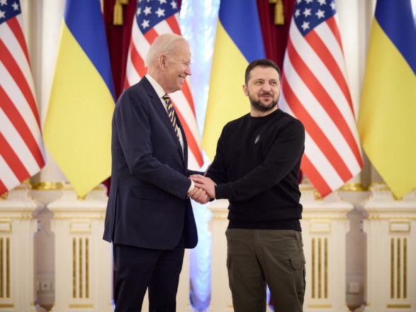 Около 700 танков и не только: Байден рассказал о помощи Запада Украине