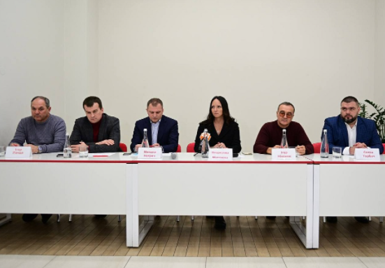 Лідери київського бізнесу виступили зі спільною заявою: продовжують стабільну роботу та готові підтримувати обороноздатність країни