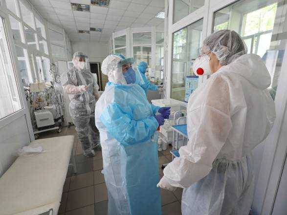 В Україні вже 2,411 млн випадків COVID-19, за добу осінній антирекорд - 9 666