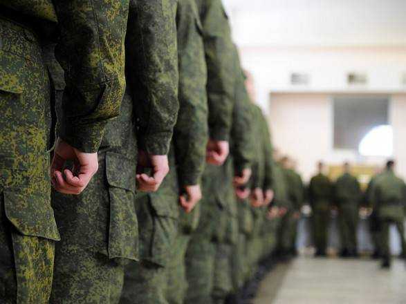 На військові бази почали прибувати перші призвані росіяни -  британська розвідка