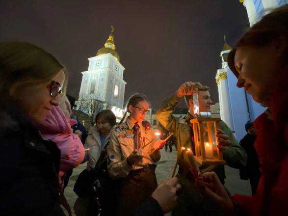 Вифлеемский огонь мира прибыл в Украину