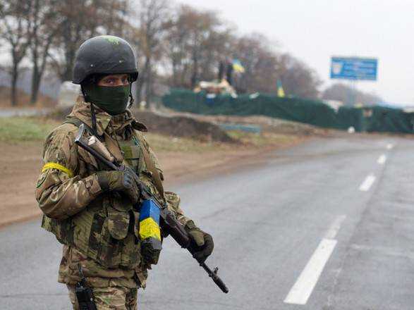 ООС: бойовики 13 разів порушили "режим тиші", є поранений