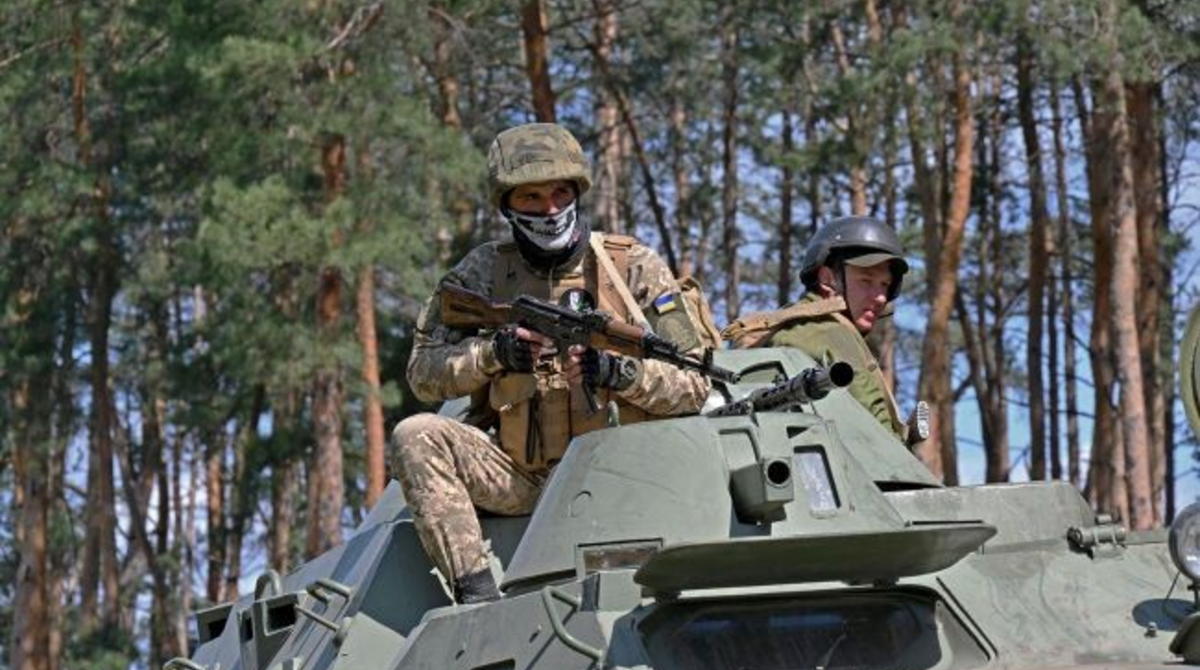 ЗСУ відбили атаки рашистів у семи населених пунктах: знищено радіолокаційну станцію "Зоопарк" та склади боєприпасів