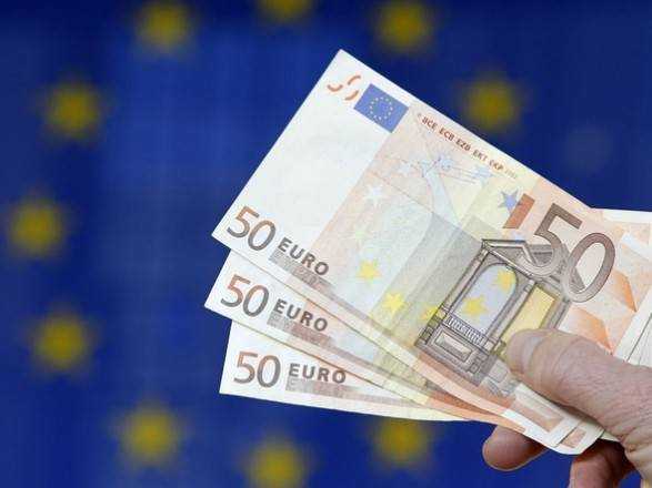 Україна отримала 500 млн євро грантової допомоги від Європейського Союзу, повідомили у четвер, 29 вересня, у Міністерстві фінансів України, пише УНН.  Цитата  "Уряд України отримав 500 млн євро грантових коштів ЄС у рамк