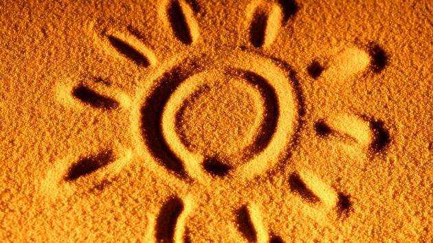 Привыкайте к погодным качелям: чего ждать украинцам от погоды летом