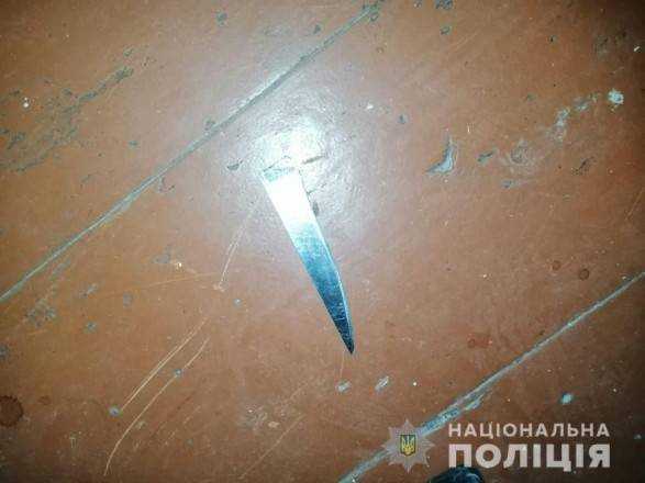 Під Києвом чоловік вночі заліз у чужий будинок: 8-річного хлопчика порізав, а 14-річній дівчинці зламав ніс
