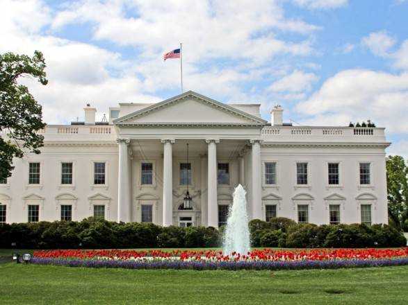 Пресс-секретарь Трампа заразилась COVID-19