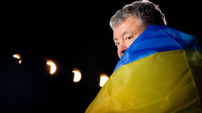 Обрання запобіжного заходу Порошенку: під судом сталася сутичка