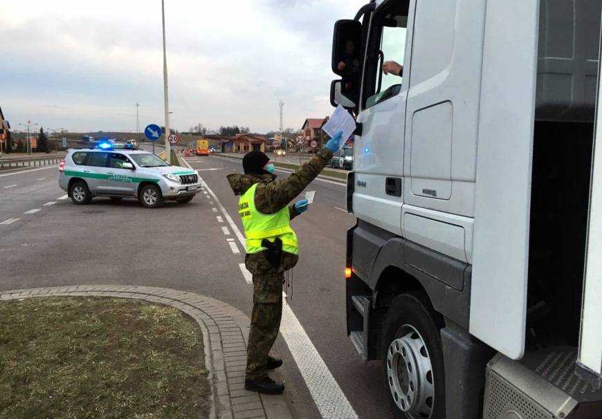 Водителей предупредили о новых штрафах из-за карантина