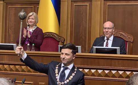 20 мая президент Владимир Зеленский  подал декларацию: вилла в Италии, 5 гостиничных номеров в Грузии
