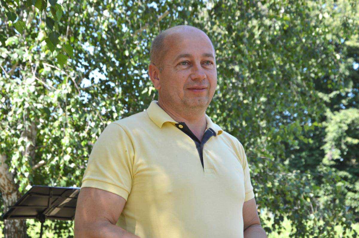 На Полтавщині голова громади потрапив у скандал через фото прапора із серпом і молотом, поліція почала розслідування