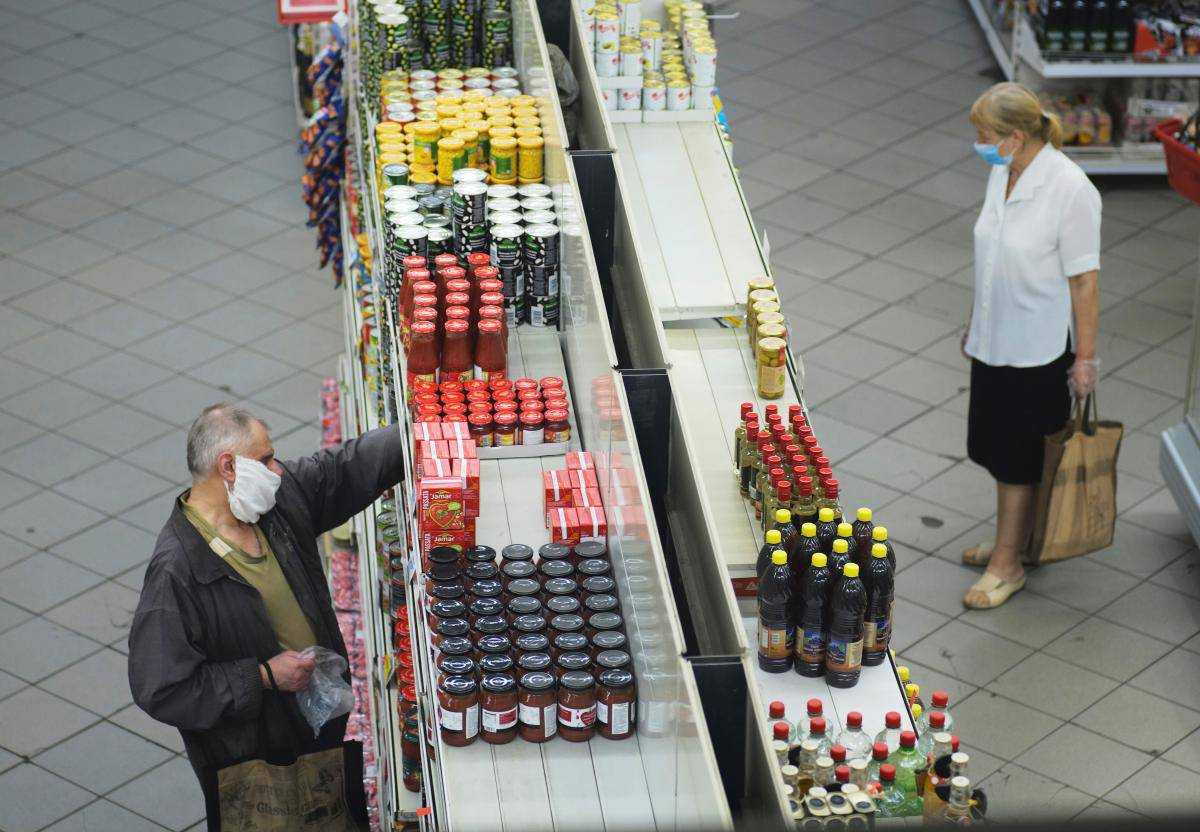 Українцям розповіли, що відбувається з цінами та зарплатами