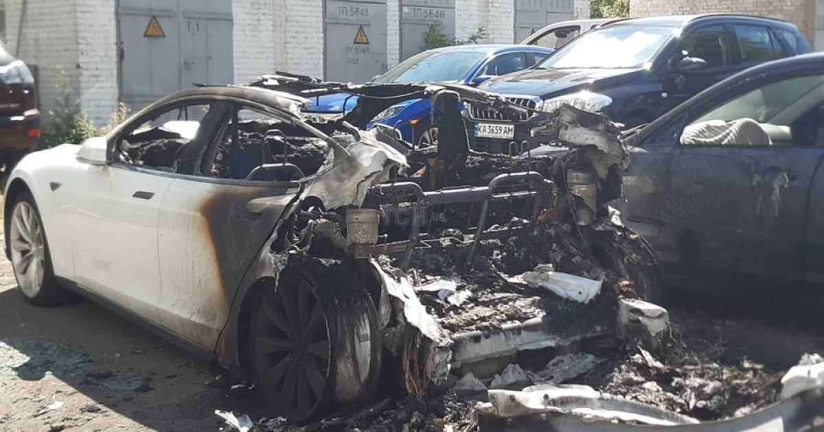 Поджог "Теслы" Богдана: бывший глава ОП обещает "вывести на чистую воду" виновных