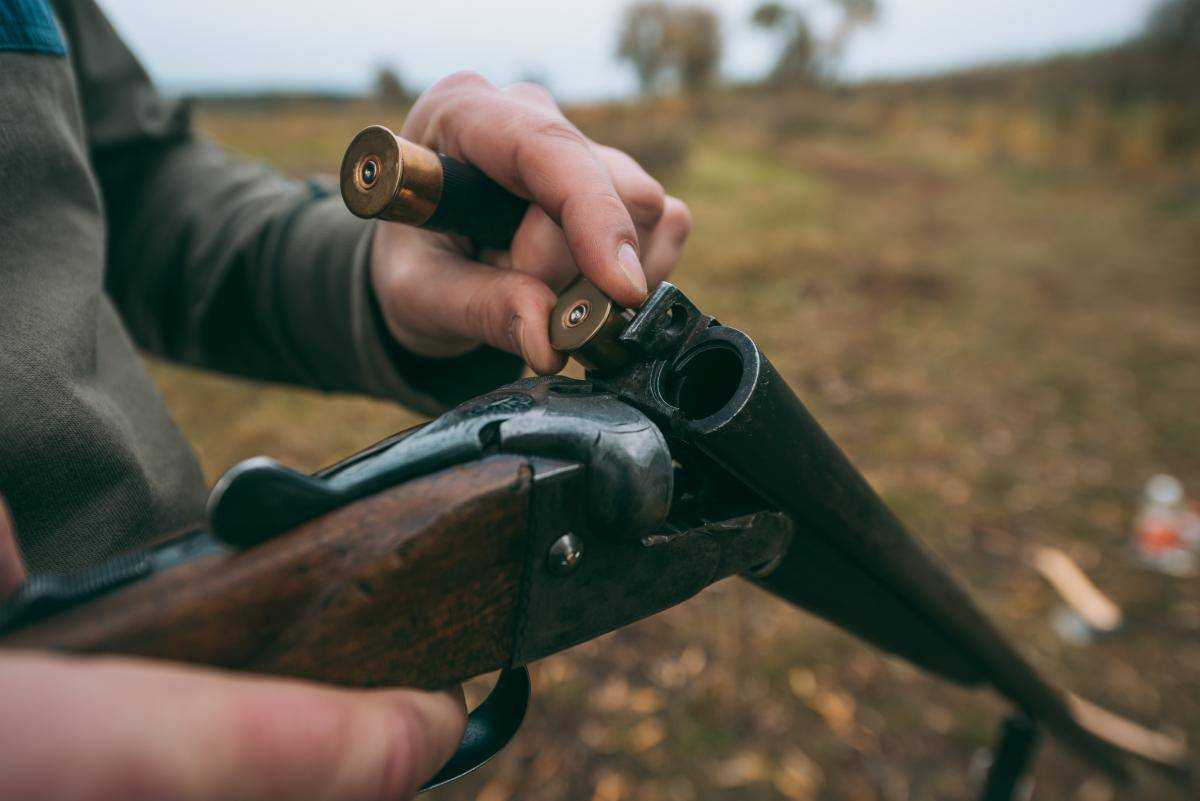 У Дніпрі чоловік пограбував двох дівчат і застрелився - ЗМІ