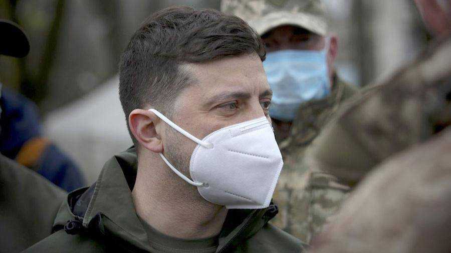 Зеленский пообещал миллион долларов за вакцину от коронавируса