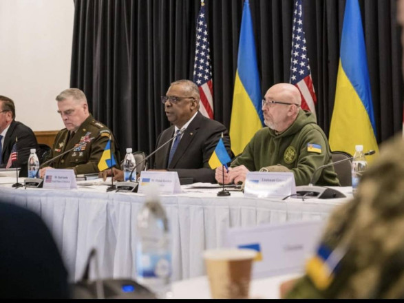 "Рамштайн-12": дадут ли западные партнеры добро на поставки в Украину истребителей F-16?
