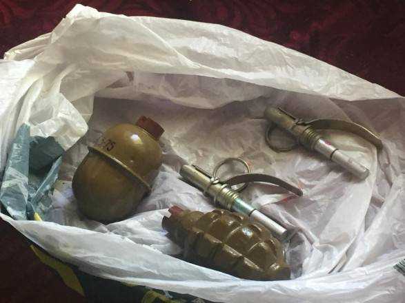 На Днепропетровщине у мужчины полиция изъяла гранатомет и две гранаты с запалами