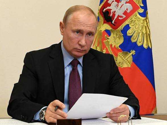 Путіну "оперативно повідомили" про пропозицію Зеленського зустрітись на Донбасі - Пєсков
