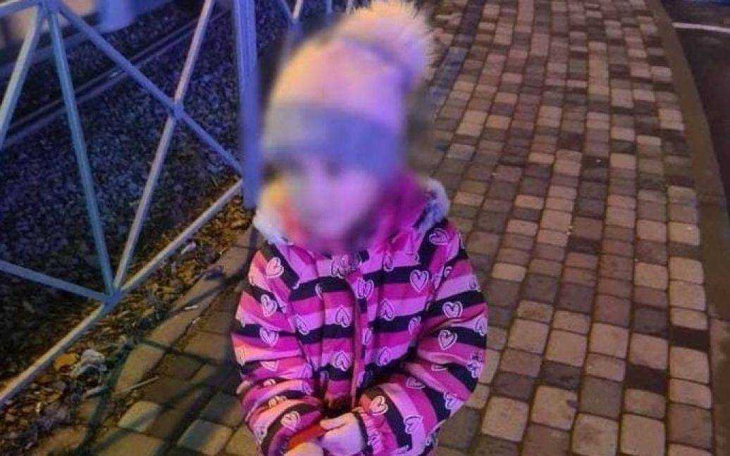 У Дніпрі з дитсадка втекла 4-річна дівчинка
