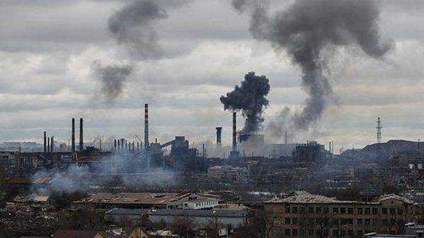Екс-працівник "Азовсталі" показав окупантам підземні ходи під заводом і зараз вони штурмують ці тунелі