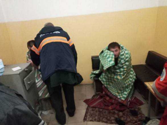 В Запорожье на Днепре перевернулась лодка, пассажиры оказались в воде в 200 метрах от берега