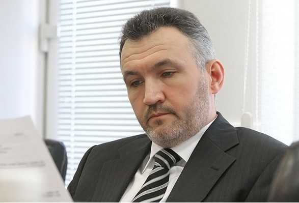 Нардепу Ренату Кузьміну повідомлено про підозру у державній зраді