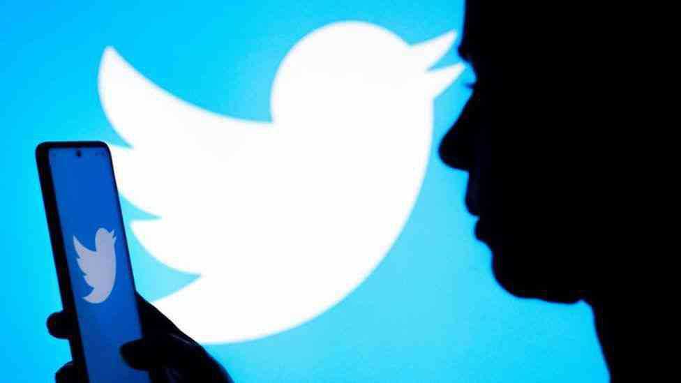 Twitter оновив програму, щоб знімати гроші за авторизацію