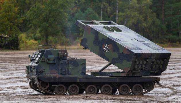 Німеччина обіцяє передати Україні ще дві РСЗВ Mars II та гаубиці