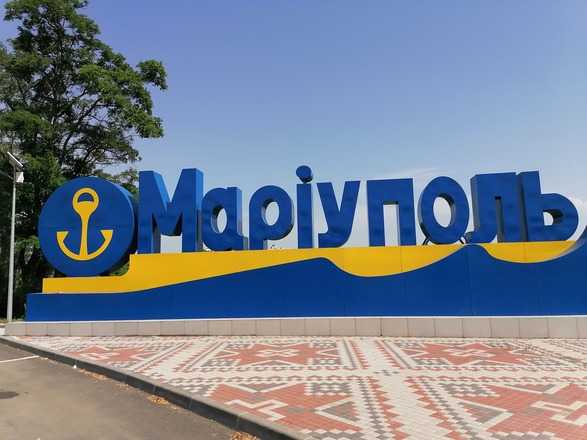 Окупанти виводять війська та техніку з Маріуполя: радник мера назвав причину