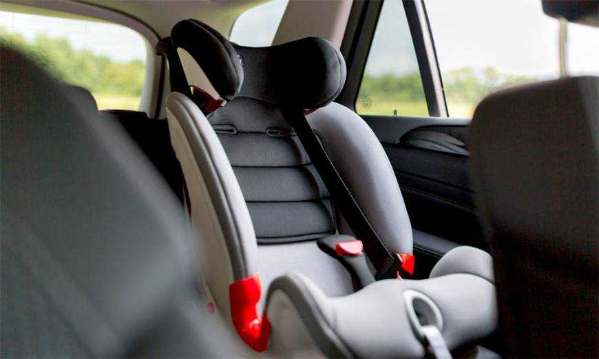 Водителям хотят отменить штраф за нарушение правил перевозки детей