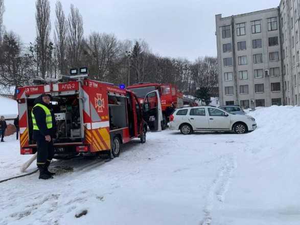 У Рівному горіла будівля облради: евакуювали 45 працівників