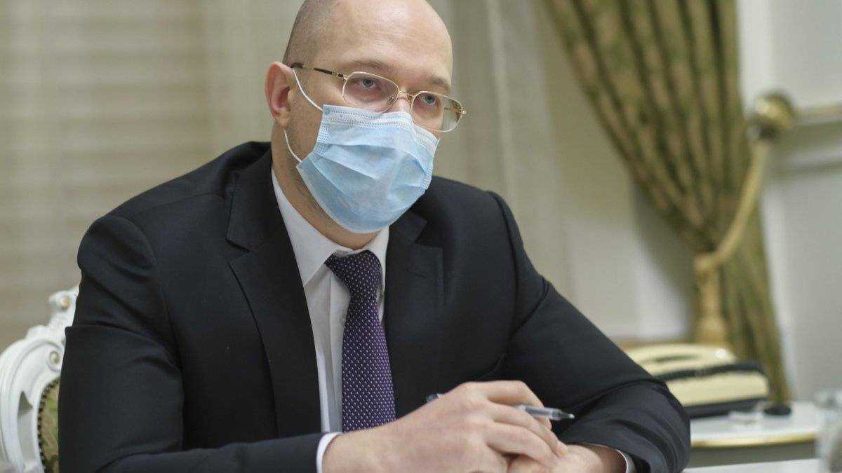 20 тысяч в сутки: Шмыгаль дал неутешительный прогноз по COVID