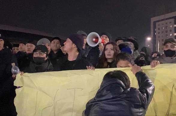 Казахстан – не Білорусь: як економічний протест переріс у політичний і до чого тут Росія