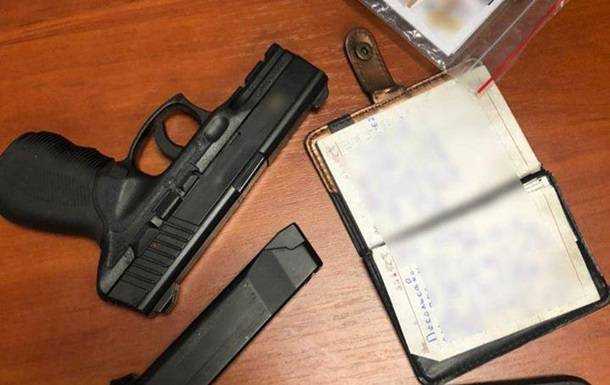 В Киеве обстреляли машину патрульных