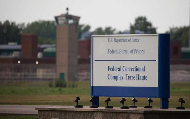 В США смертную казнь двоих осужденных отложили из-за COVID-19 у них